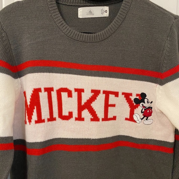 Mickey Mouse Knit - Picture 2 of 4